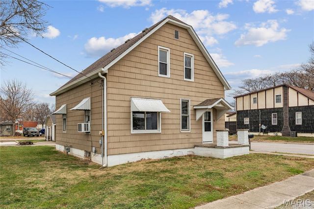 12 E Ash Street, New Baden, IL 62265