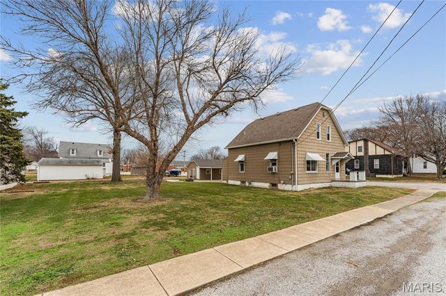 12 E Ash Street, New Baden, IL 62265