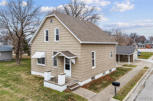12 E Ash Street, New Baden, IL 62265