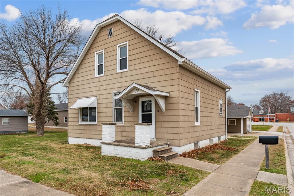 12 E Ash Street, New Baden, IL 62265