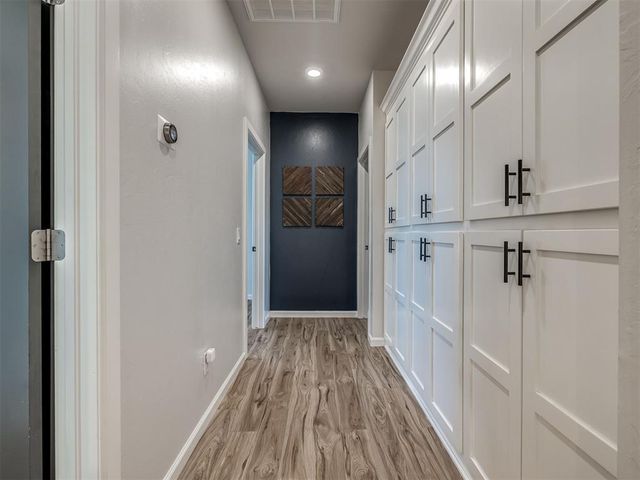 8301 Grass Creek Drive, Edmond, OK 73034