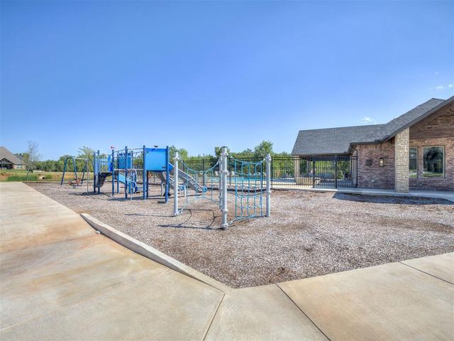 8301 Grass Creek Drive, Edmond, OK 73034