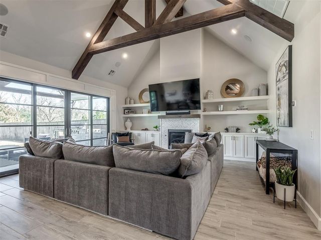 8301 Grass Creek Drive, Edmond, OK 73034