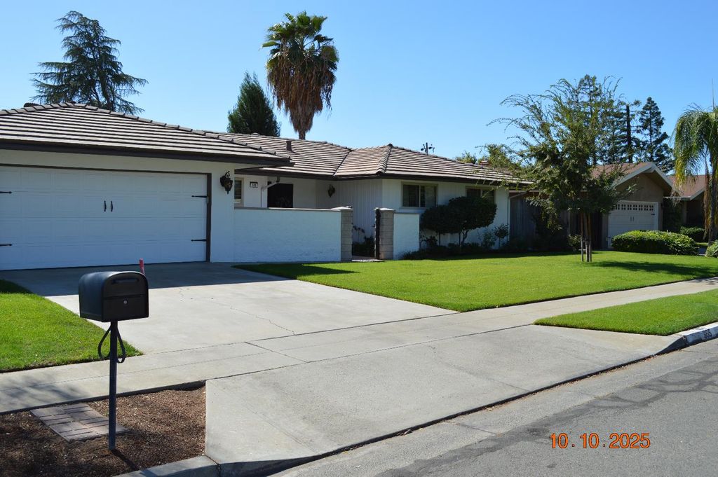 365 W Escalon Avenue, Fresno, CA 93704