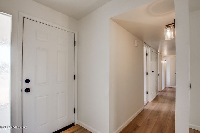 3303 S Manitoba Avenue, Tucson, AZ 85730