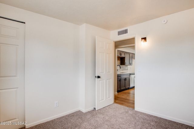 3303 S Manitoba Avenue, Tucson, AZ 85730