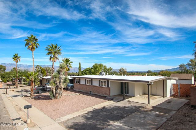 3303 S Manitoba Avenue, Tucson, AZ 85730