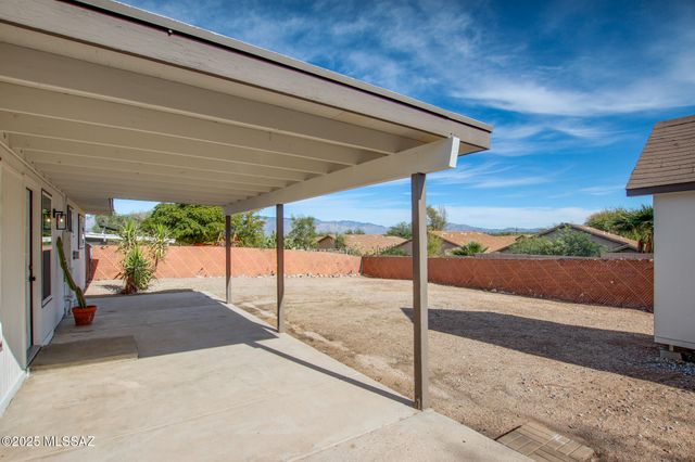 3303 S Manitoba Avenue, Tucson, AZ 85730