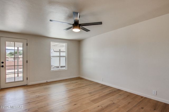 3303 S Manitoba Avenue, Tucson, AZ 85730