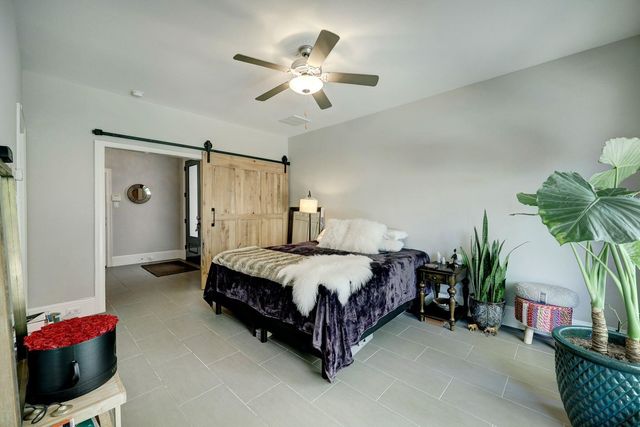 2014 Crockett Street, Houston, TX 77007