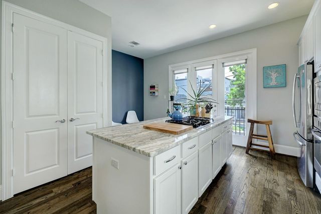 2014 Crockett Street, Houston, TX 77007