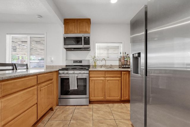 443 W 9th St, Stockton, CA 95206