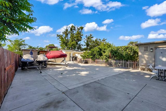 443 W 9th St, Stockton, CA 95206