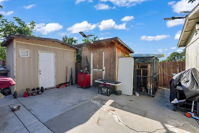 443 W 9th St, Stockton, CA 95206