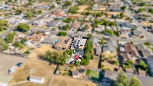 443 W 9th St, Stockton, CA 95206