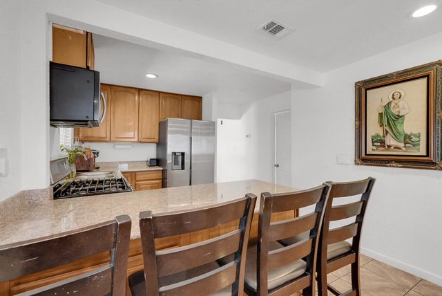 443 W 9th St, Stockton, CA 95206