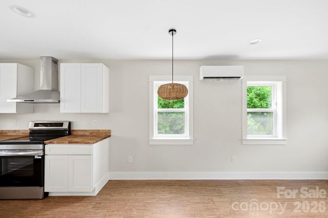 17 Fireside Drive, Asheville, NC 28806
