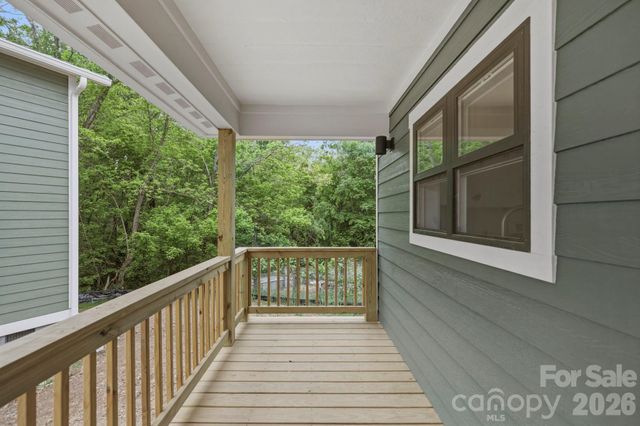 17 Fireside Drive, Asheville, NC 28806