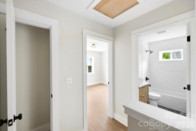 17 Fireside Drive, Asheville, NC 28806