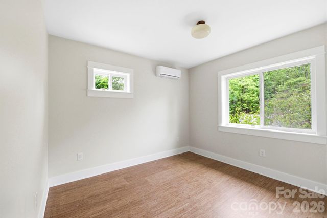 17 Fireside Drive, Asheville, NC 28806