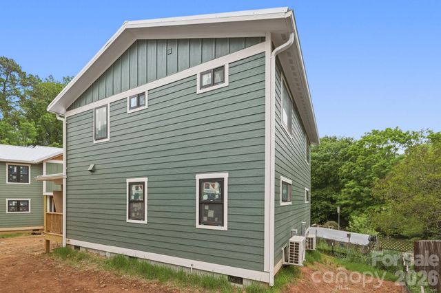 17 Fireside Drive, Asheville, NC 28806