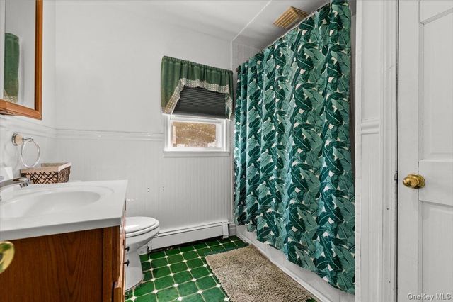 824 Lincoln Avenue, Bohemia, NY 11716