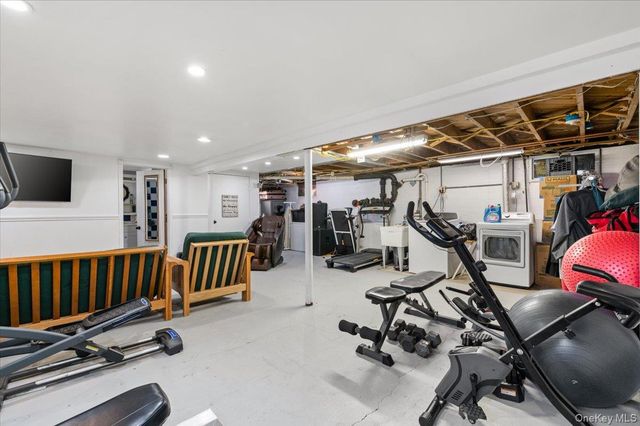 824 Lincoln Avenue, Bohemia, NY 11716