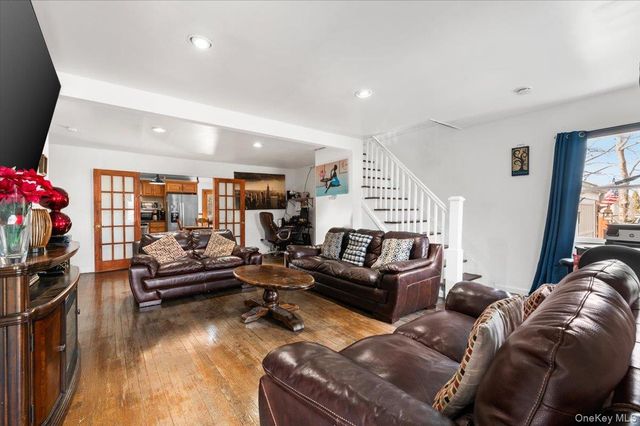 824 Lincoln Avenue, Bohemia, NY 11716