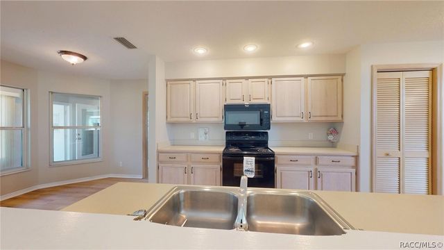 489 E Falconry Court, Hernando, FL 34442