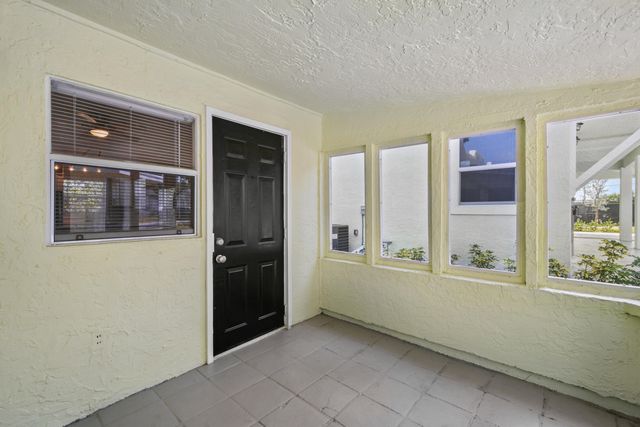 627 Bunker Road, West Palm Beach, FL 33405