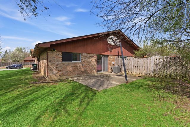 117 Virginia Court, Streamwood, IL 60107