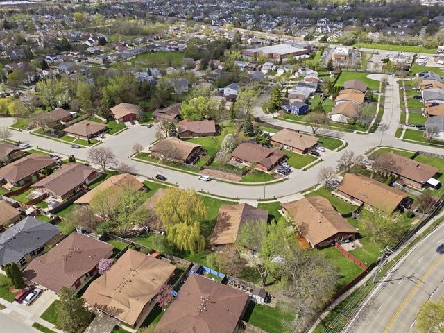 117 Virginia Court, Streamwood, IL 60107
