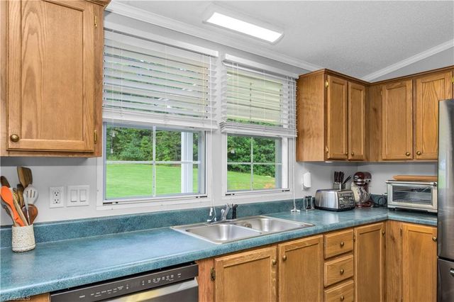 238 Pilgrim Ridge Road, Wilkesboro, NC 28697