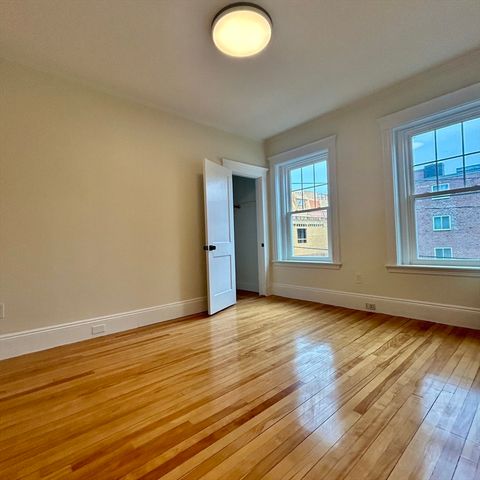 10 Dwight 2, Brookline, MA 02446