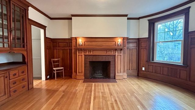 10 Dwight 2, Brookline, MA 02446