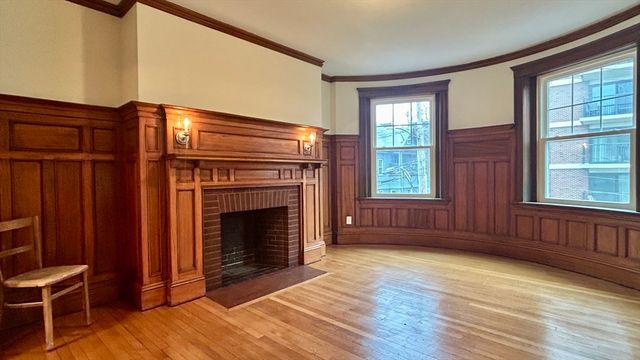 10 Dwight 2, Brookline, MA 02446