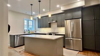 10 Dwight 2, Brookline, MA 02446