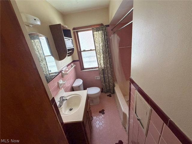 12507 Corlett Avenue, Cleveland, OH 44105