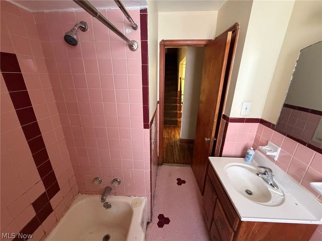 12507 Corlett Avenue, Cleveland, OH 44105