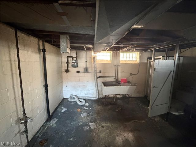 12507 Corlett Avenue, Cleveland, OH 44105