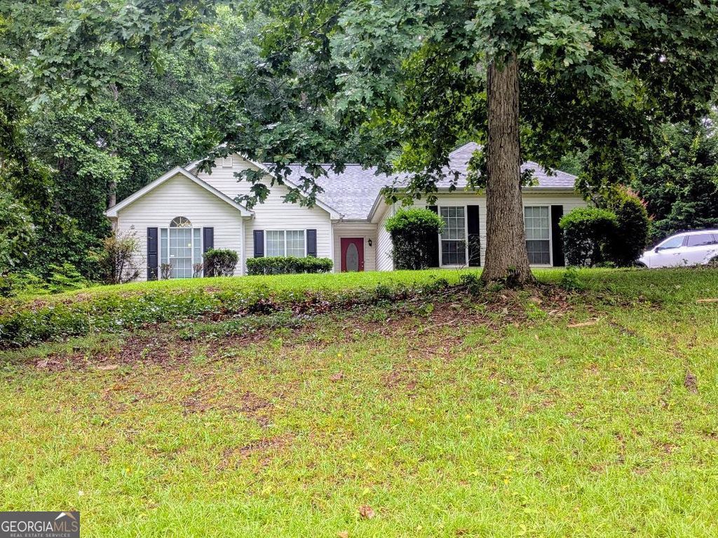 35 Paces Landing Lane, Newnan, GA 30263