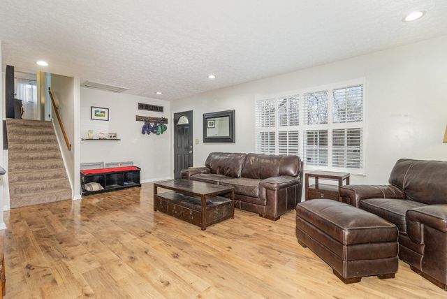 72 Sherwood Drive, Independence, KY 41051