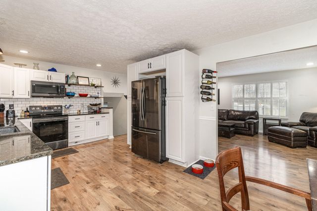 72 Sherwood Drive, Independence, KY 41051