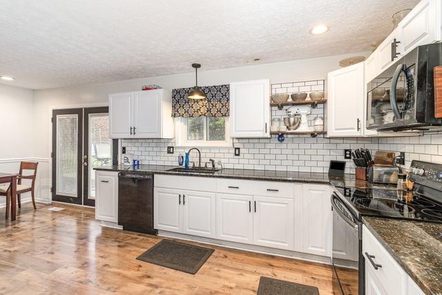 72 Sherwood Drive, Independence, KY 41051