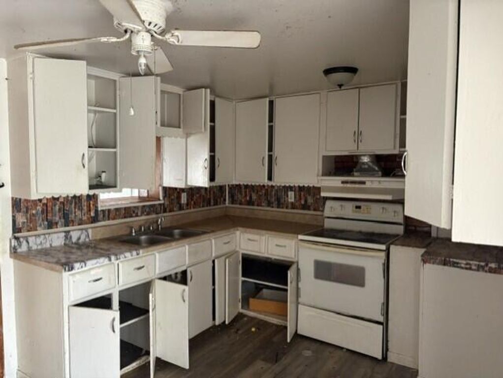 Image 3 of property listing at 2902 San Antonio Street, San Angelo, TX 76901
