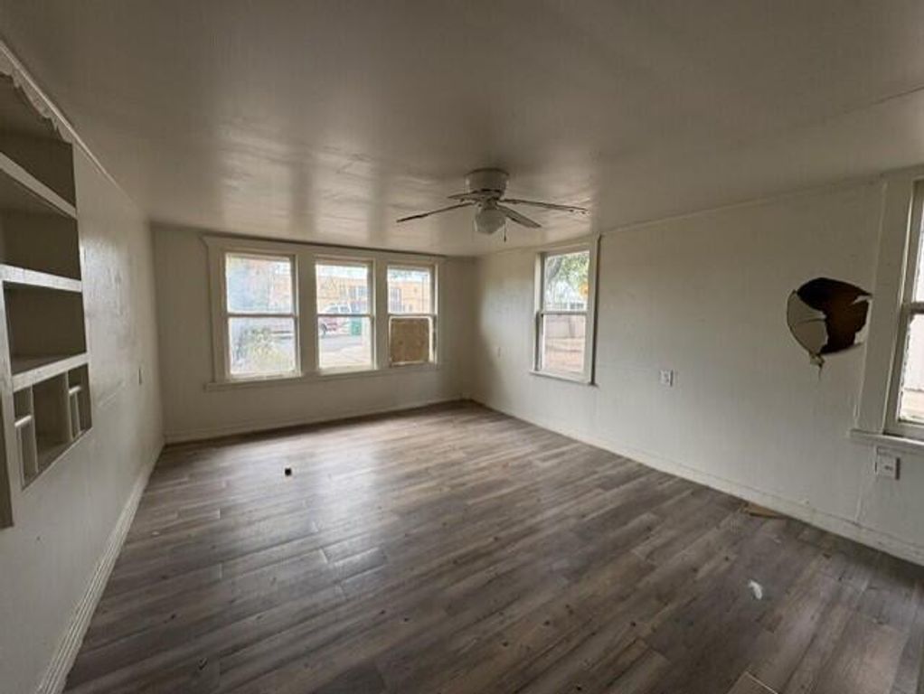 Image 4 of property listing at 2902 San Antonio Street, San Angelo, TX 76901