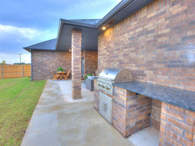 16100 Catalonia Place, Oklahoma City, OK 73170