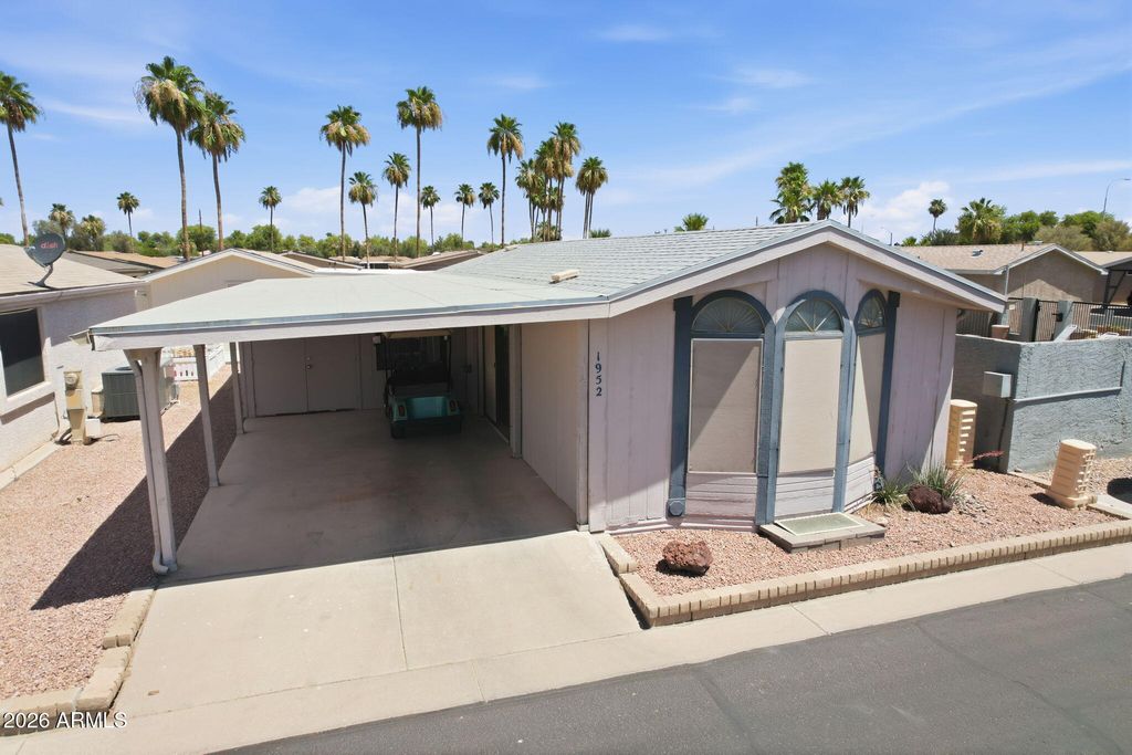 1952 E Bellerive Drive, Chandler, AZ 85249