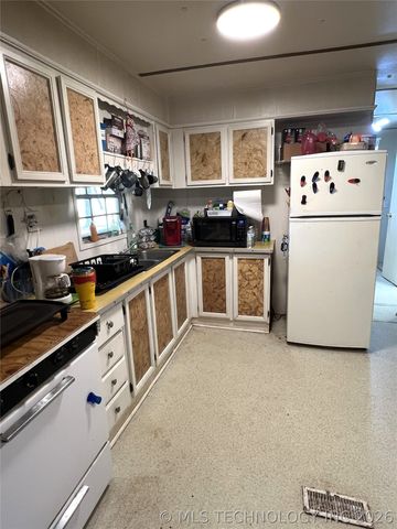 107 S BK 1401 Street, Stigler, OK 74462