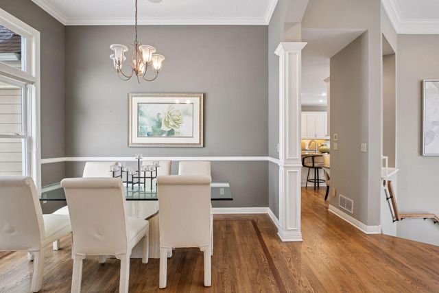 8064 Enclave Circle, Woodbury, MN 55125